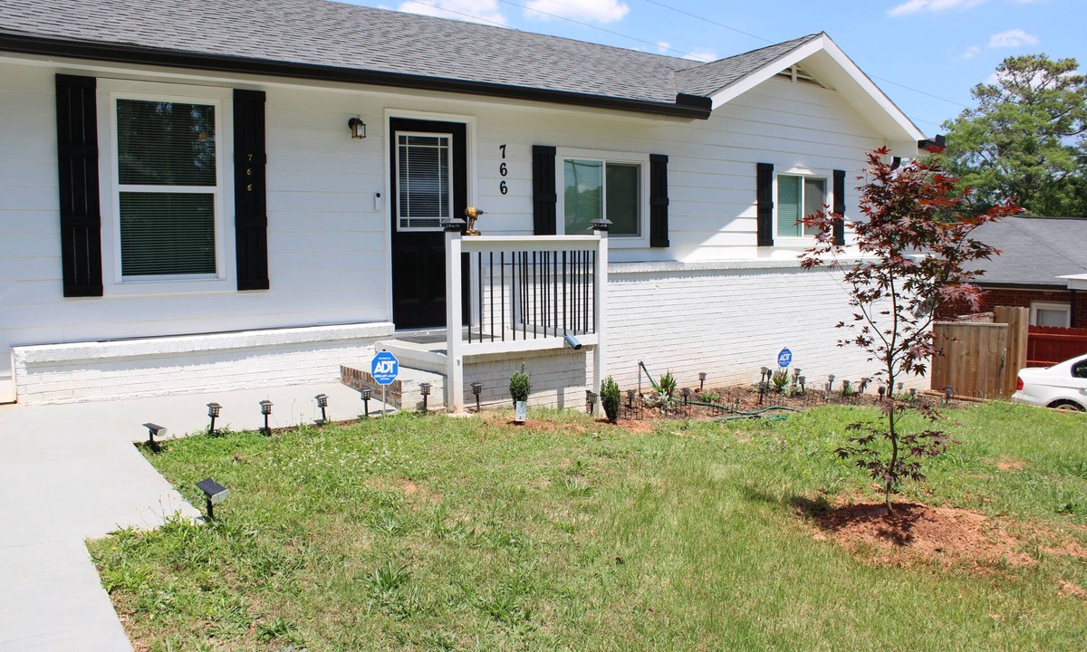 Forest Park House | Tranquil 4-bedroom newly decorated house near Atlanta airport
