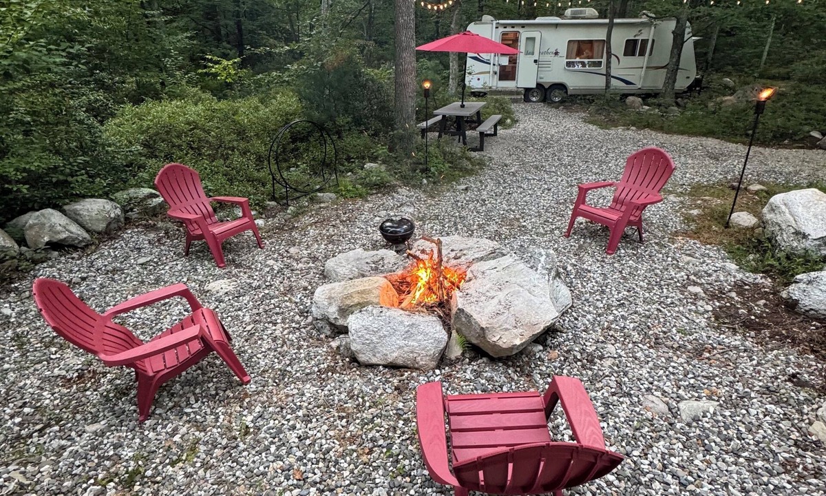 Pine Bush House | TRANQUIL MOUNTAIN SOLITUDE