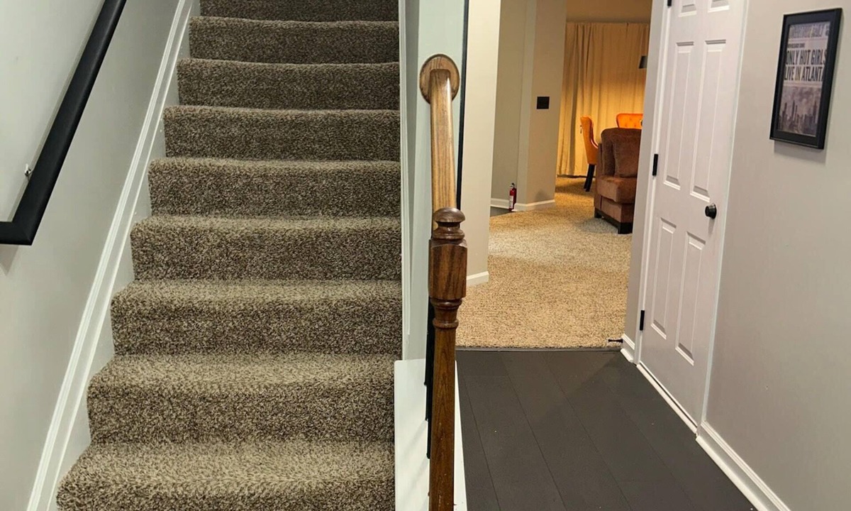 Greenbriar House | Trendy Atlanta Inspired 3 bedroom townhome conveniently located near the airport