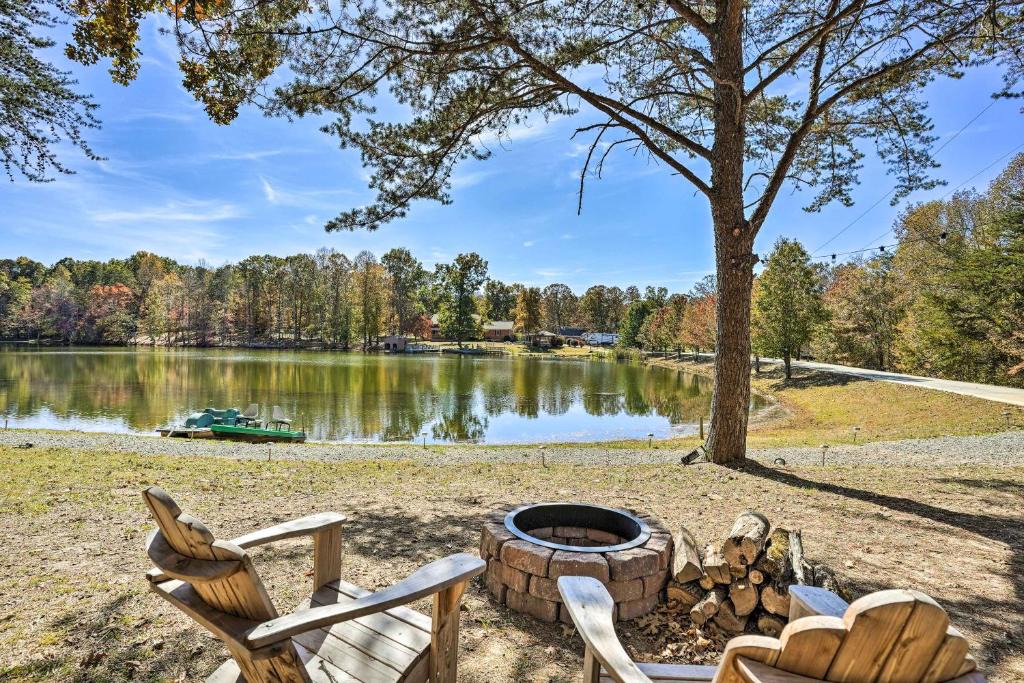 Trenton House | Trenton Cabin: Panoramic Lake Views
