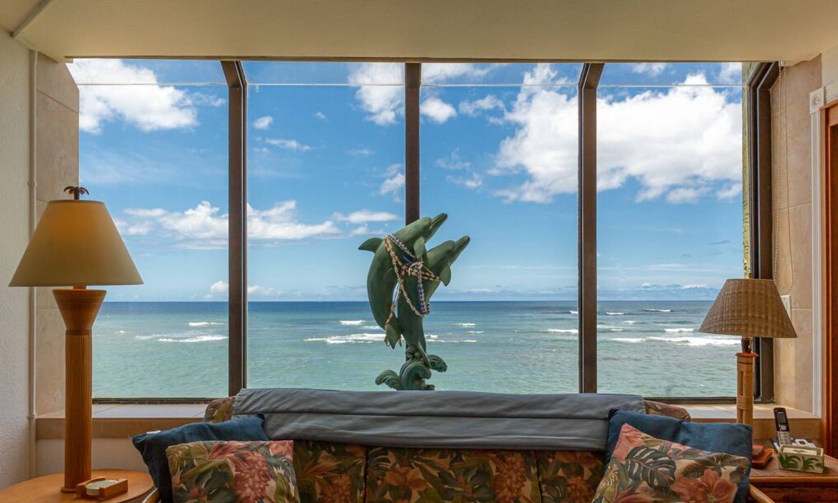 Mokuleia Condo | Two Bedroom Ocean Front Condo in Waialua. Awesome 180 degree view of the ocean.