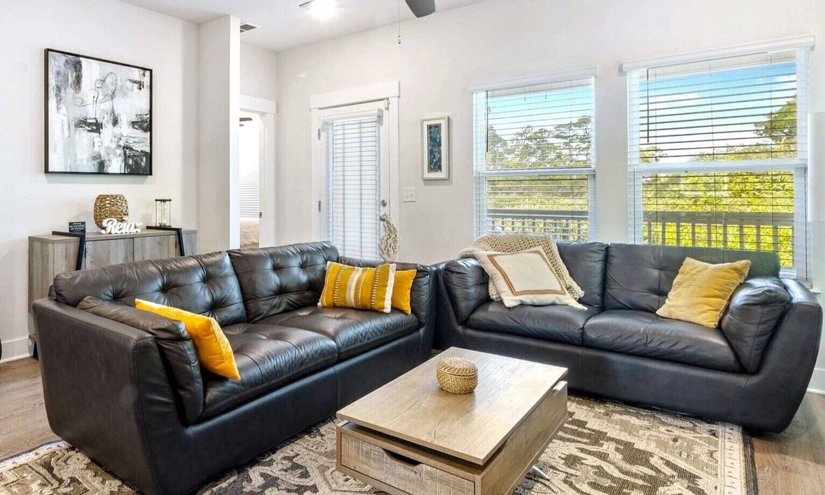 Ono Island House | Upscale 4BR Near Beach King Beds Dog Friendly