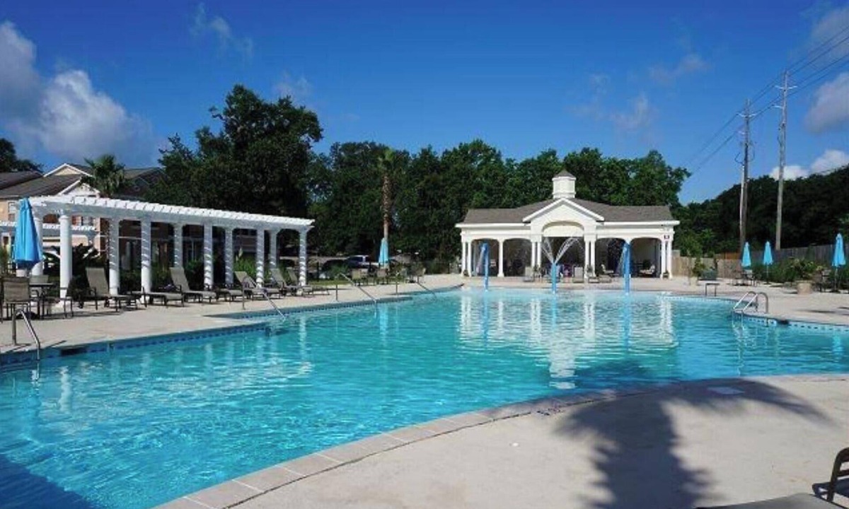 Gulfport Villa | Vacation Paradise near beach, pool/hot tub sleeps 6