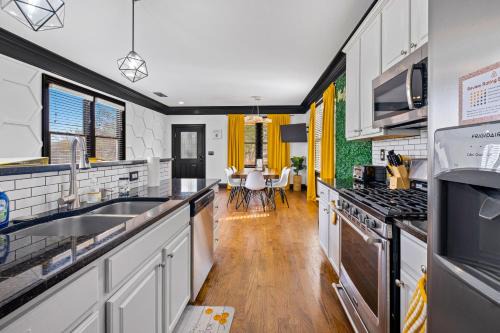 Atlanta House | Vine City Bee Hive