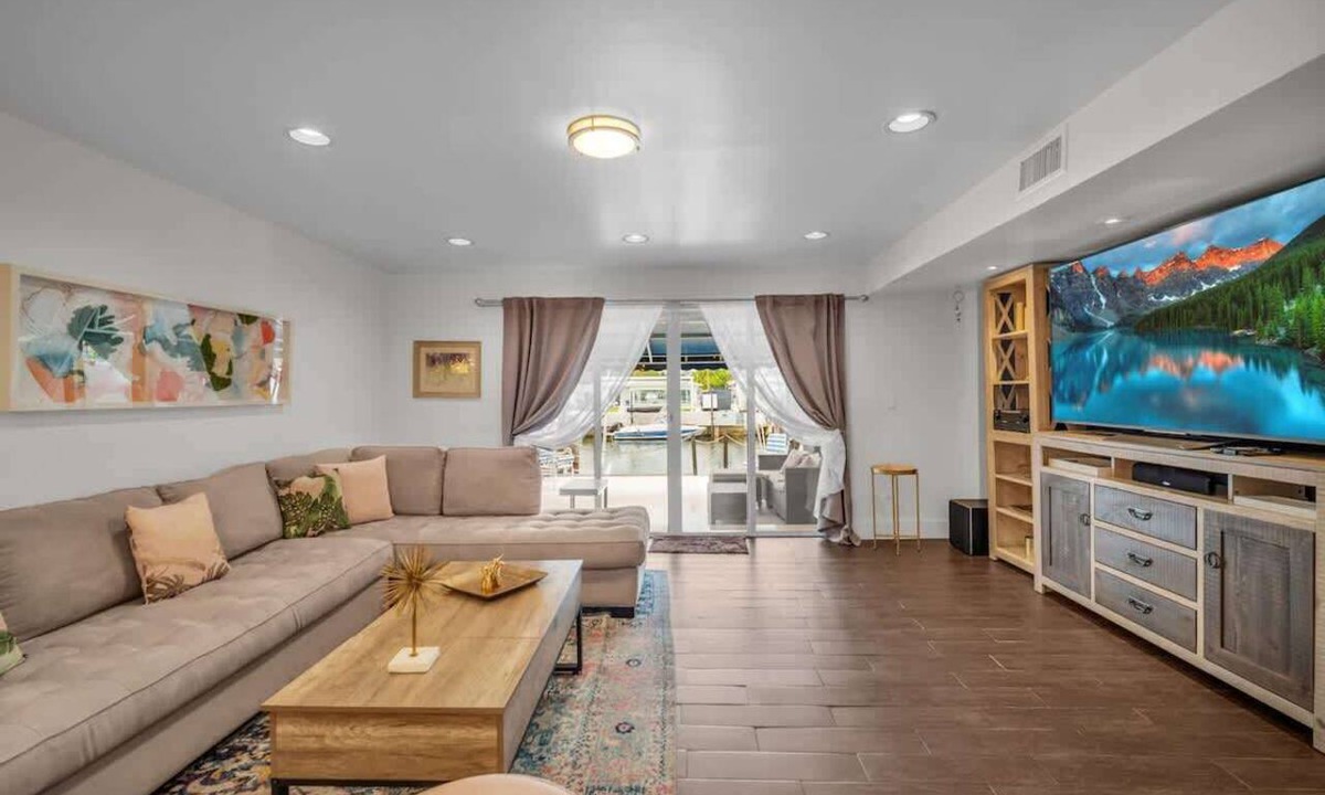 North Miami Condo | Vista Mar · Scenic 3BR Waterfront + Private Dock
