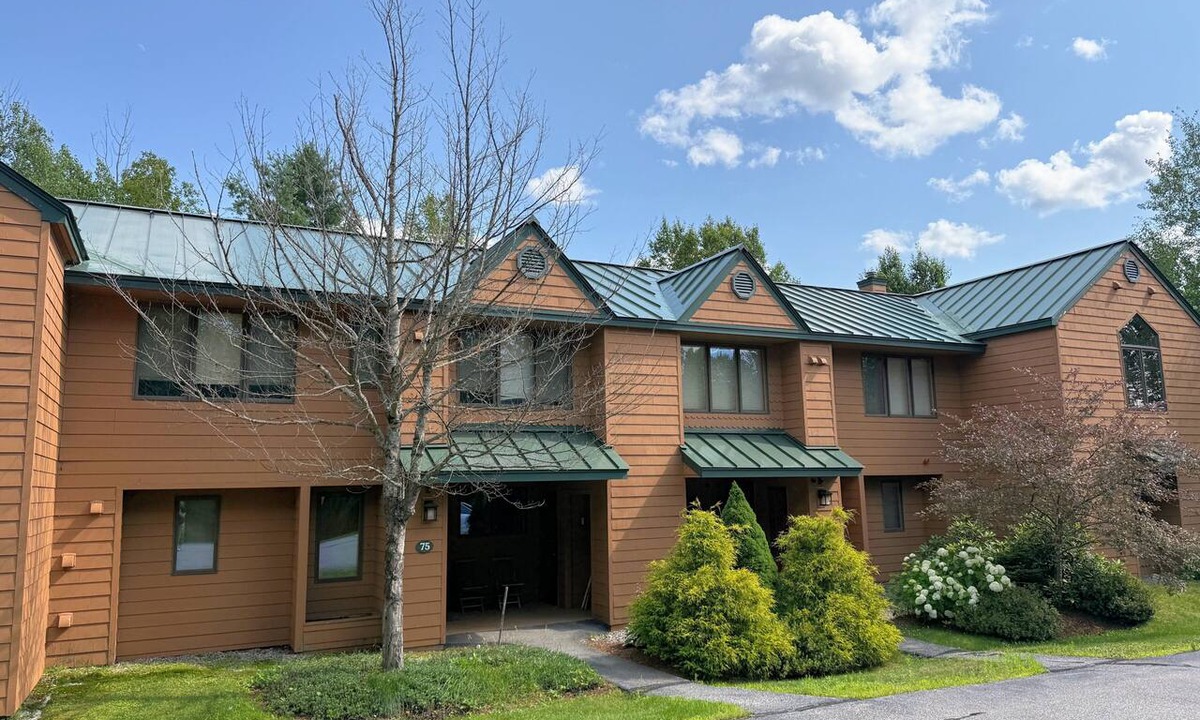 Bretton Woods House | W75 Cozy Bretton Woods Retreat | Gas Fireplace | 2 min to Ski Area | Tennis Courts & Hiking Trails