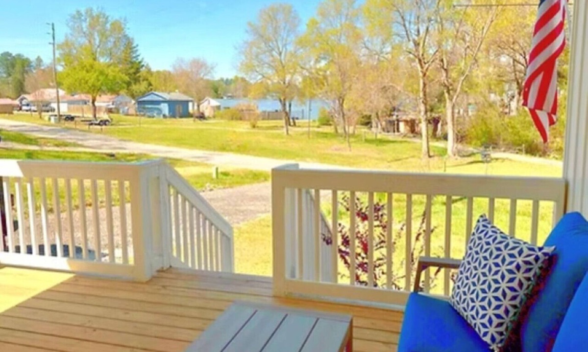 Leesville Villa | Walk to Marina, Dining & Live Music | Lake Stay - Anchor`s Away
