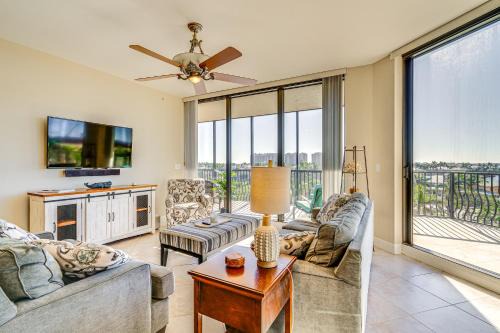 Cape Harbour House | Walk to Marina + Restaurants: Cape Coral Escape!