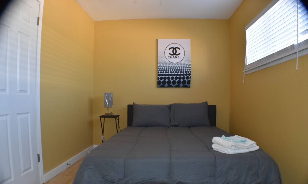 Rancho Dominguez House | Warm and Welcoming