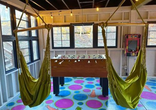 Mentone House | Waterfall Cottage, Hot Tub, Game Room, Fire Pit