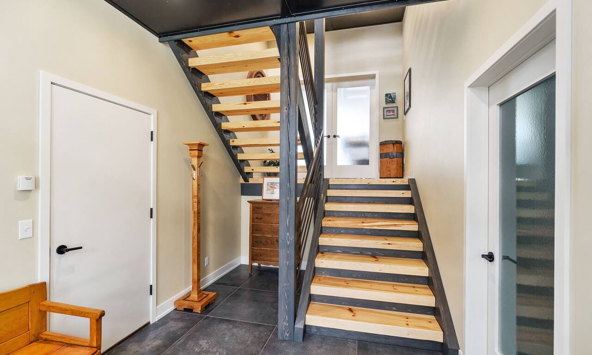 Castle Danger Apartment | Waterfront 2 BR, 1 BA, firepit, & roofdeck for panoramic views of Lake Superior