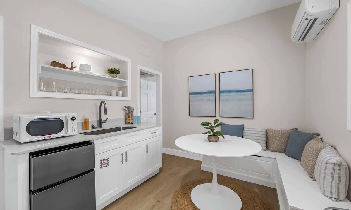 Parsuns To Cocoa Beach Apartment | Welcome to The Drift – Your Laid-Back Beach Escape in Cocoa Beach!