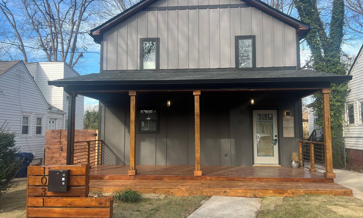 Atlanta House | West End Atlanta Luxury Gem! 6 Minutes from Downtown/Mercedes Benz Stadium