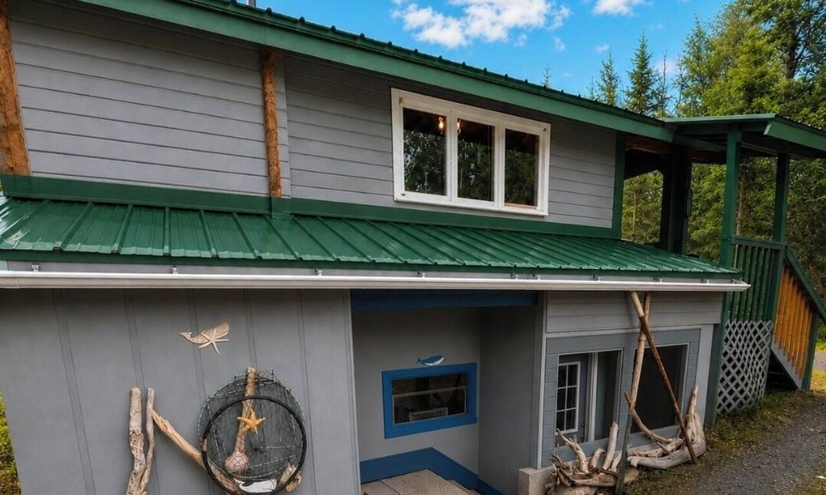 Ridgeway Apartment | Whaler's Cove, pleasant 1-bedroom/1 bath apt. in Kenai perfect for your getaway.