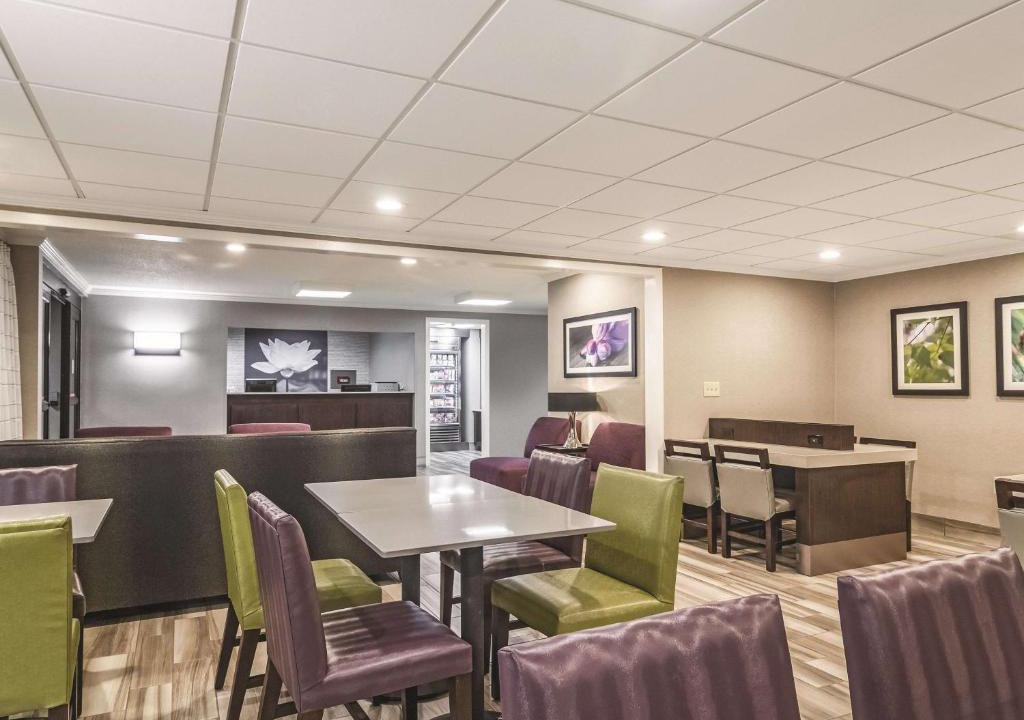 Dock Junction Hotel | Wingate by Wyndham Brunswick GA I-95