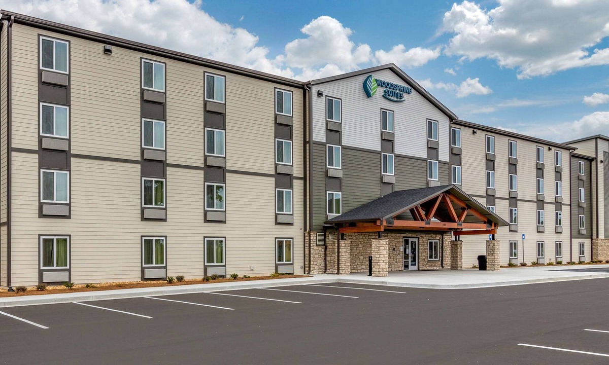 Dock Junction Hotel | WoodSpring Suites Brunswick