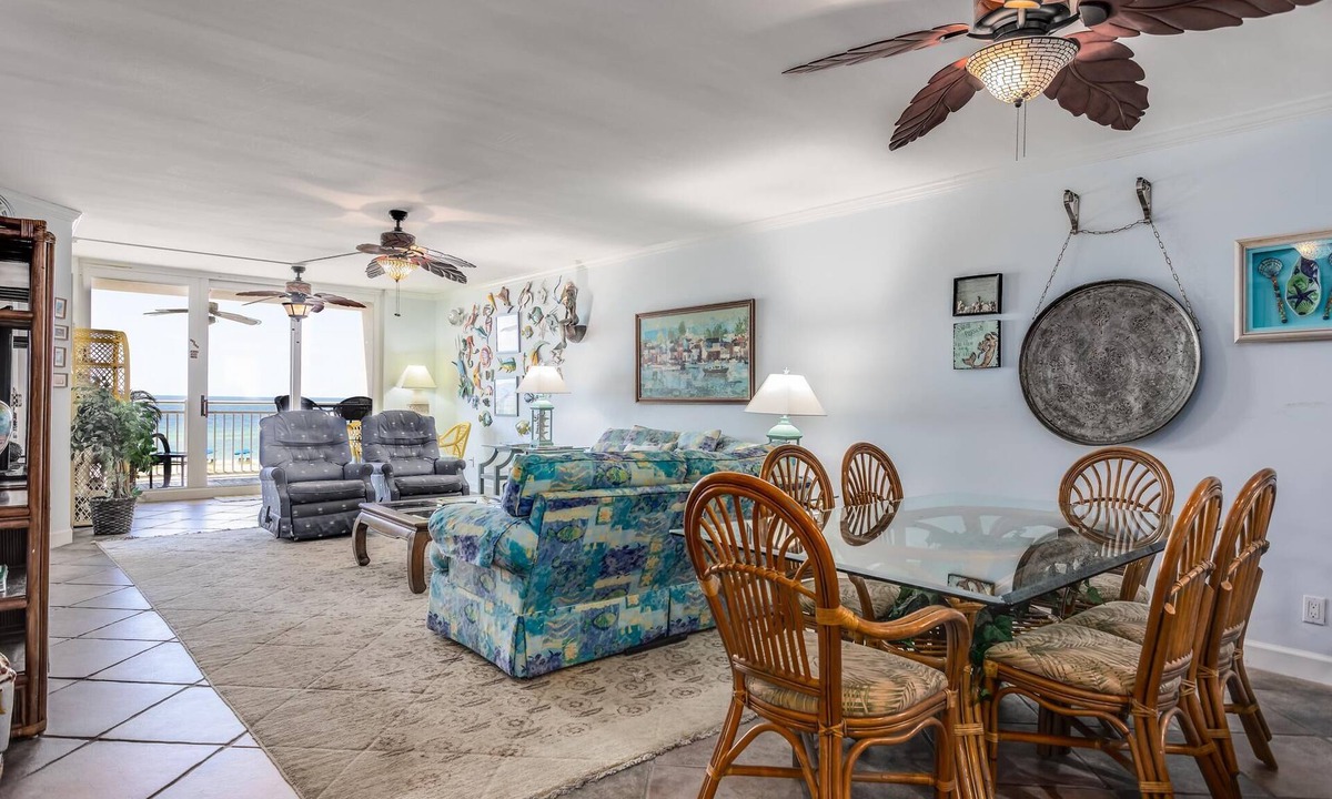 Parasol West Condo | WOW, Panoramic Views!