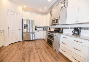 Lovely home-waterfront, beach, pools, pet friendly! in Long Neck