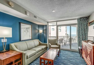 · Oceanfront King Suite - Multiple Pools, Indoor Waterpark and More in Myrtle Beach