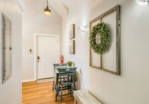 Victorian Carriage House w/ Modern Updates in the Heart of Historic District in St. Augustine