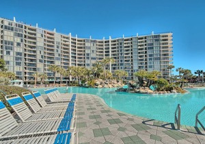 Waterfront Condo with Shared Pool, Hot Tub, Only Moments from Beach in Panama City Beach