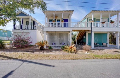 Pass Christian Cottage | < 1/2 Mi to Beach: Gem w/Lanai in Pass Christian