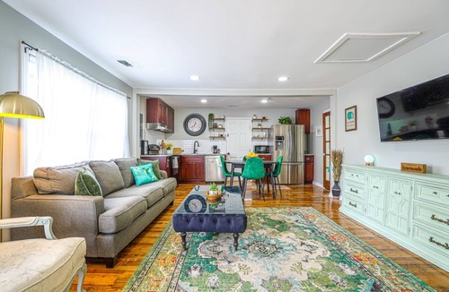 Laceys Spring Condo | 1 Bedroom Condo / Apartment near Ditto Landing close to Huntsville City downtown