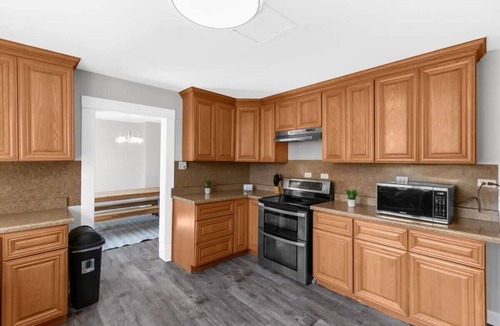 Birmingham House | 1 Mile to Bham CrossPlex & Near Legion Field