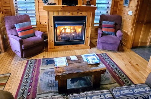 Bear Den Cabin | 1 mile to Blue Ridge Parkway Cabin with Hot Tub