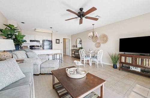 Laguna Beach Condo | 10 Steps to Paradise, Ocean View, Pool, Main Floor