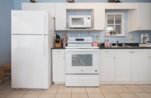 Laguna Beach Cottage | 100 Yard from the beach