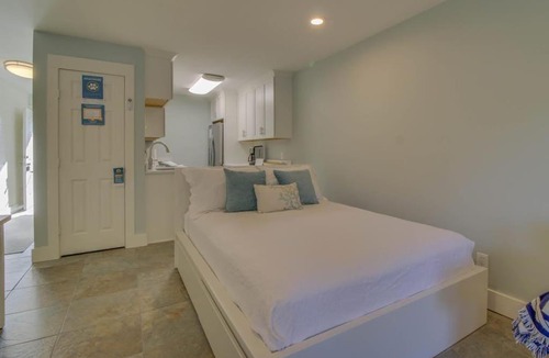 Inlet Beach Apartment | 104 Inlet Sands Condo