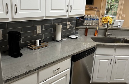 Fairburn House | 13 mins away from ATL airport and 22 mins away from downtown area and much more