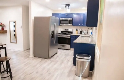 Church Street House | 15 min from airport zoo, State farm arena, Mercedez Benz Stadium, Aquarium, Shop