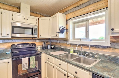 Marshall Cabin | 17 Mi to Appalachian Trail! Mtn Retreat w/Views
