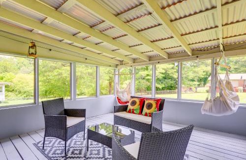 Church Street House | 18 Mi to Dtwn Atlanta: Pet-Friendly Home w/Yard!