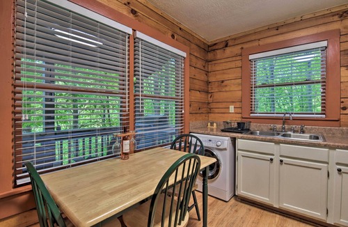 Clyde Cabin | 18 Mi to Smoky Mtn Nat’l Park: Clyde Cabin