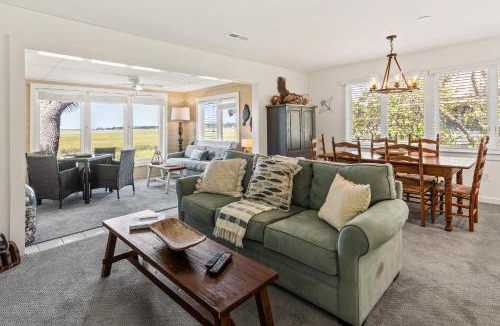 Summerville Villa | 1806 Heron Point