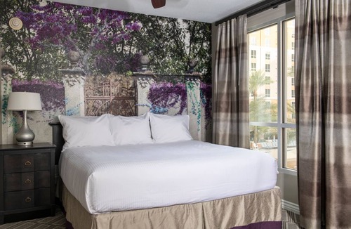 Las Vegas Resort | 1Bed/1Bath Family Friendly Vegas Resort One Mile from the Strip!