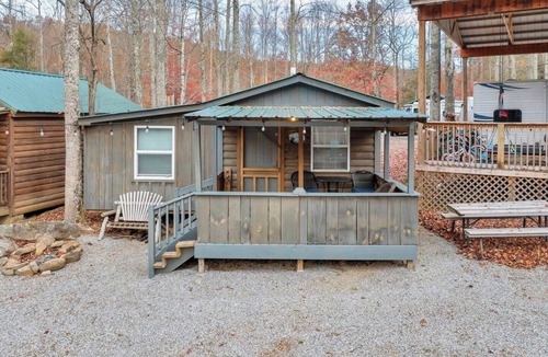 Gatlinburg Cabin | 1BR Cabin in Gatlinburg close to Pigeon Forge