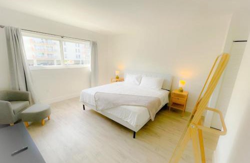 Eastern Shores Apartment | 1BR with Kitchen Close To Sunny Isles Beach