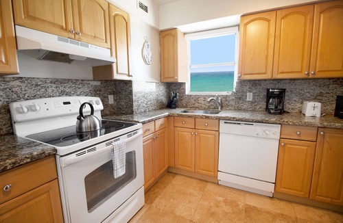 Mid Beach Hotel | 2 BDR Suite w/Balcony, Pool Access & Beach Access