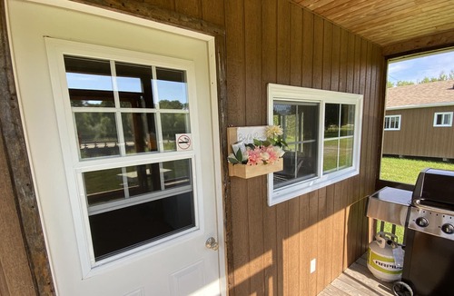 Abitibi-Temiscamingue Cabin | 2 Bed Chalet with River View