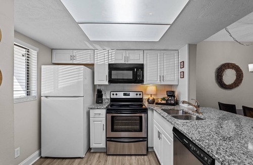 Augusta Condo | 2 bedroom, 2 bathroom updated condo with private patio. Centrally located in Augusta, GA