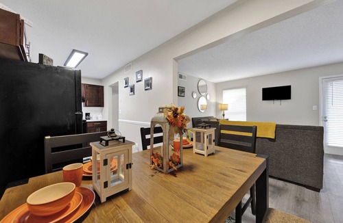 Crestline Heights Apartment | 2-bedroom apartment in peaceful Birmingham with AC and fitness room