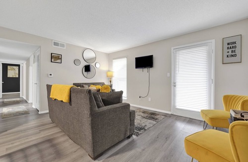 Crestline Heights Apartment | 2-bedroom apartment in peaceful Birmingham with AC and fitness room
