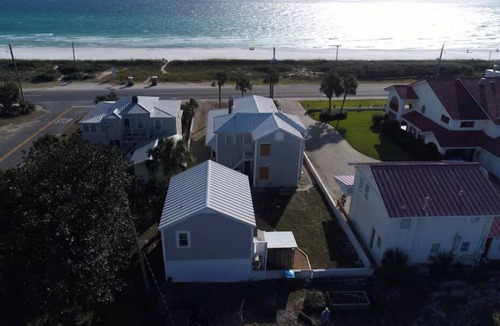 Laguna Beach Apartment | 2-bedroom efficiency apartment in amazing Panama City Beach on 30A with WiFi, AC