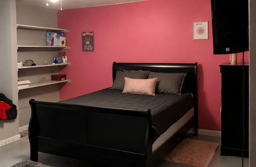 Douglasville House | 2-bedroom house in terrific Douglasville with AC and fitness room