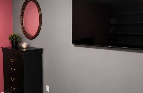 Douglasville House | 2-bedroom house in terrific Douglasville with AC and fitness room