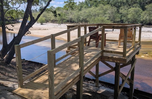Atkinson Cabin | 2-bedroom river cabin directly on the satilla river in Brantley county